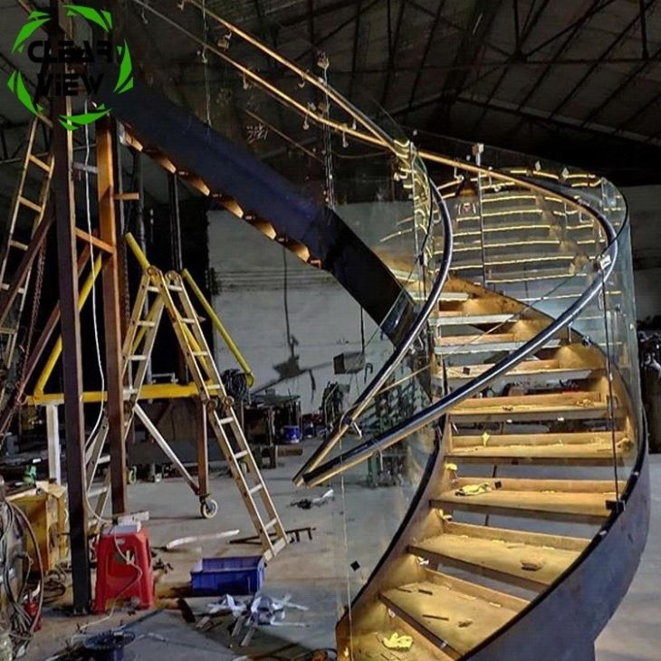 Curved Glass Staircase Railing